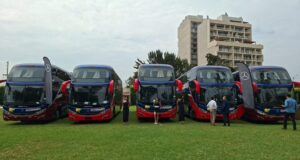El Dorado incorpora cinco buses Mercedes-Benz O500 RSD 2448 entregados por Divemotor para fortalecer sus rutas en el norte del Perú