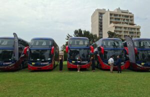 El Dorado incorpora cinco buses Mercedes-Benz O500 RSD 2448 entregados por Divemotor para fortalecer sus rutas en el norte del Perú