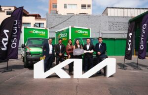 Kia impulsa su crecimiento en el sector corporativo con la entrega de una nueva flota a Oltursa