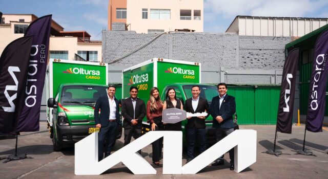 Kia impulsa su crecimiento en el sector corporativo con la entrega de una nueva flota a Oltursa