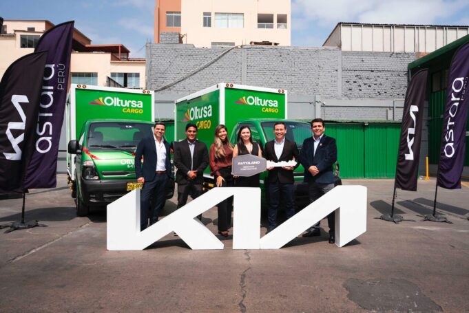 Kia impulsa su crecimiento en el sector corporativo con la entrega de una nueva flota a Oltursa
