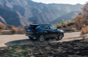 Hyundai Tucson Hybrid es reconocido entre los mejores vehículos para sillas infantiles en el ranking Best Cars for Car Seats 2026 de Cars.com