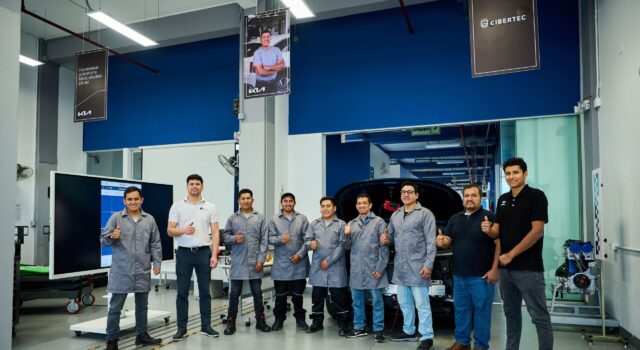 Kia continúa elevando el nivel de su posventa con la certificación de técnicos Level 3 Master