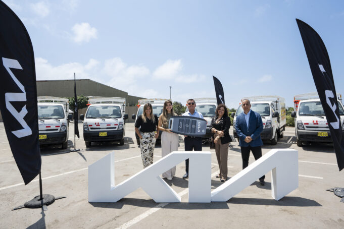 Kia Perú fortalece su negocio corporativo con la entrega de 25 Kia Towner a Llamagas