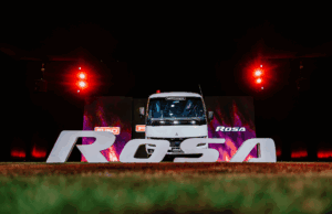 FUSO presenta el nuevo bus Rosa para transporte de personal