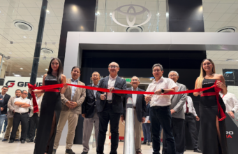 Toyota del Perú avanza en la modernización de su red de concesionarios con la renovada sede de Grupo Pana en Surquillo