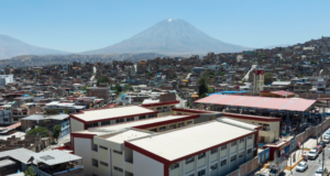 Ferreyros inaugura el moderno colegio Héroes del Cenepa en Arequipa mediante el mecanismo de Obras por Impuestos