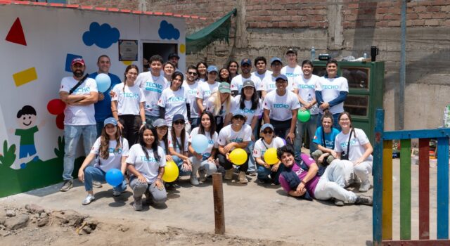Ford Perú y TECHO mejoran un espacio educativo inicial en San Juan de Lurigancho